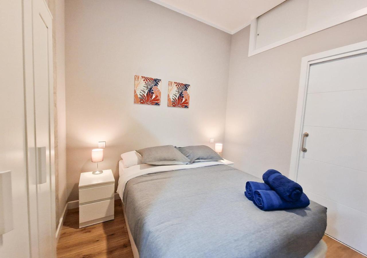 Apartamentos Manzanares 'Madrid Rio' Bagian luar foto